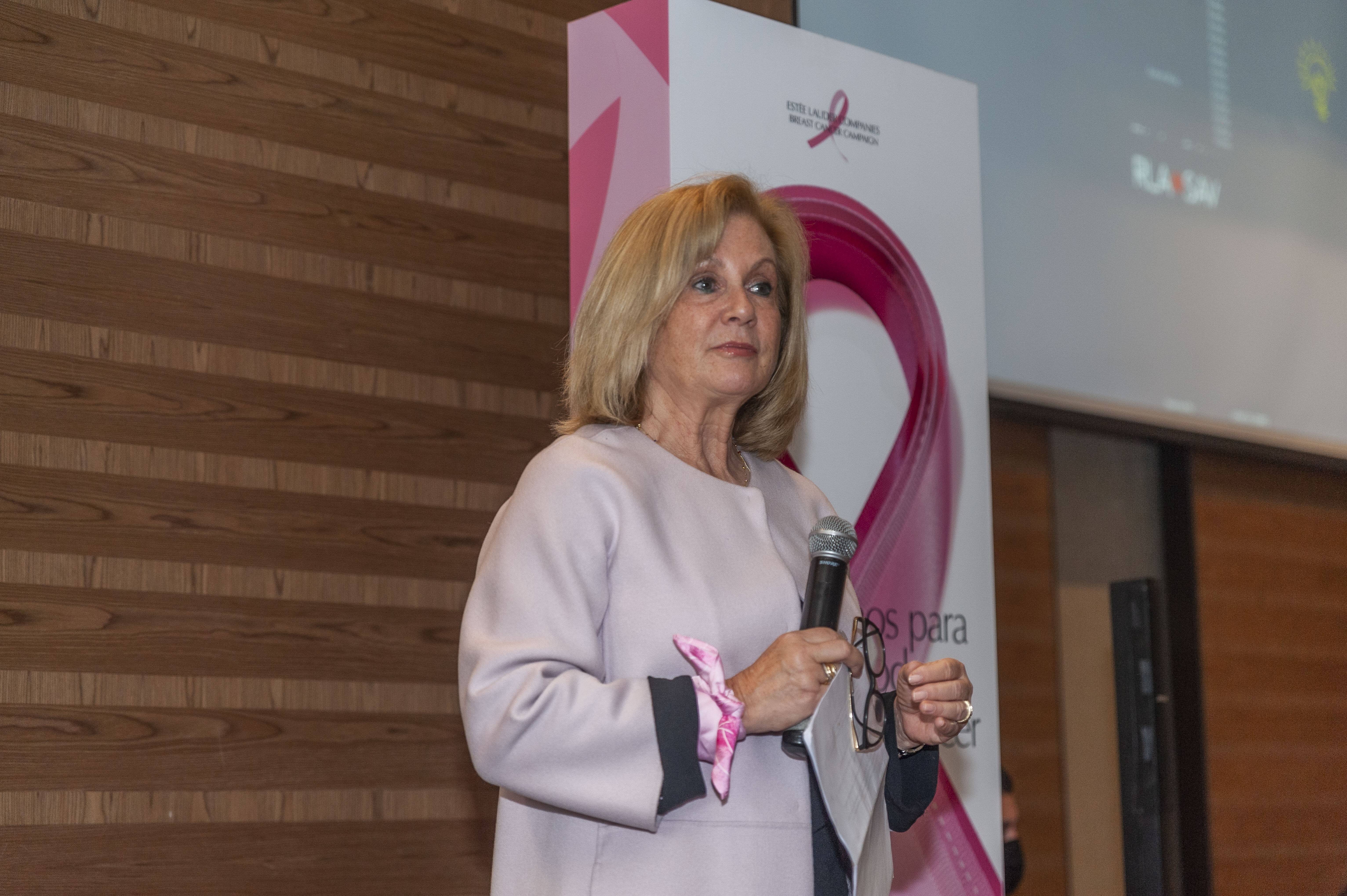 Margarita Hanckes – Directora Ejecutiva – Campaña Contra el Cáncer de Mama de Estée Lauder Companies – evento Mandarin (9)